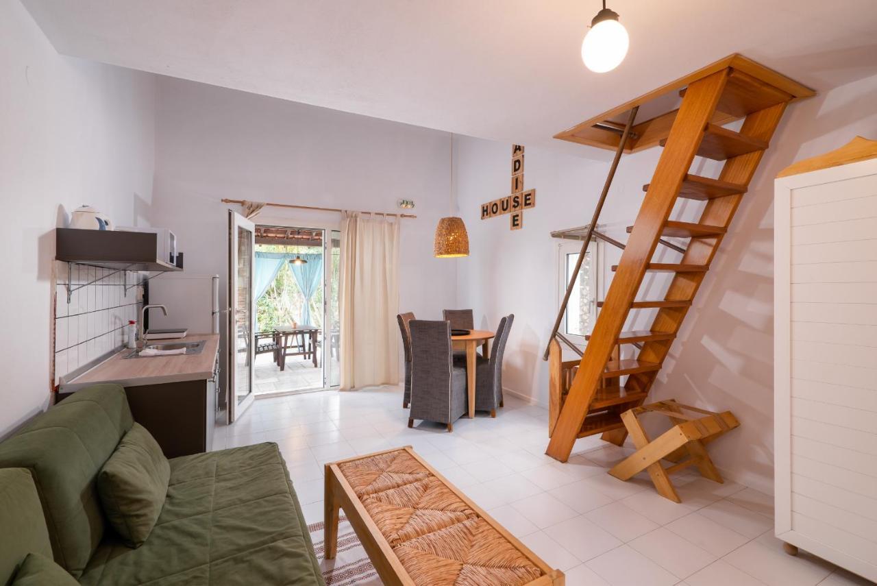 Apartment Pyrgos *